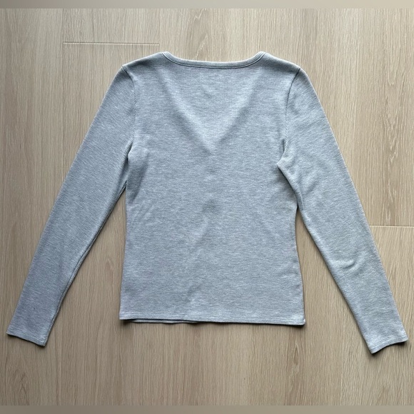 American Eagle Waffle Henley T-Shirt Women’s L Light Gray Long Sleeve - Picture 5 of 7